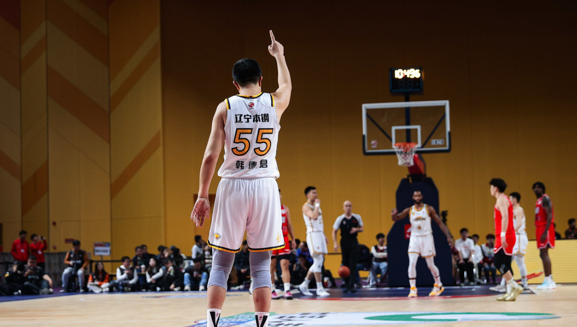 亿万28-还想再复出！韩德君：光我1个人回辽篮没用 拼了命也改变不了什么