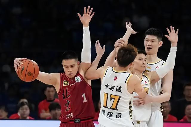 亿万28-CBA半决赛前瞻，京沪对决来袭，周琦能否率北京突围？